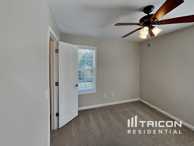 Building Photo - 131 Ruland Cir