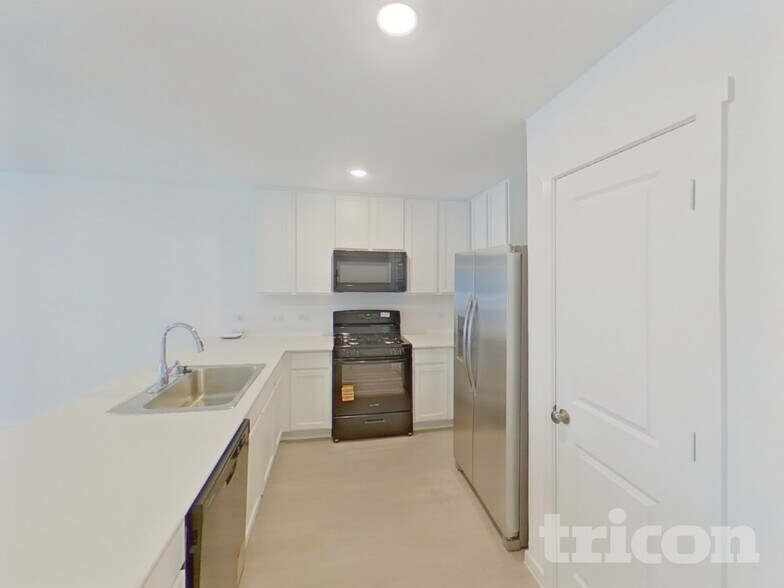 Building Photo - 838 Ponderosa Ln