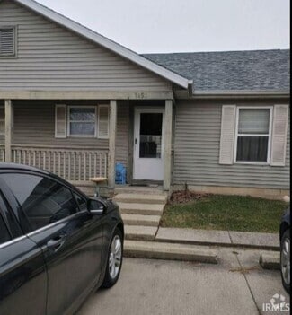 Building Photo - 2836 Plaza Ln