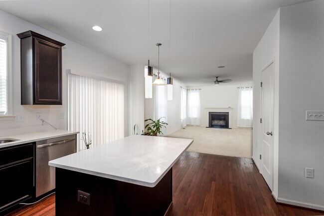 Building Photo - 122 Blakely Rd
