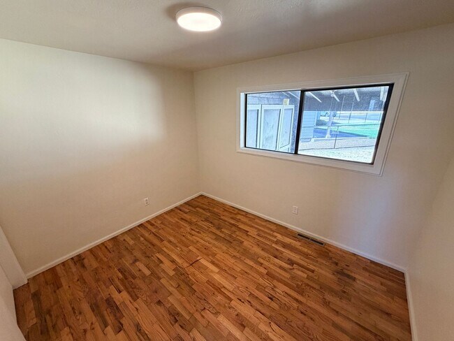 Building Photo - 7175 Webb Dr SE