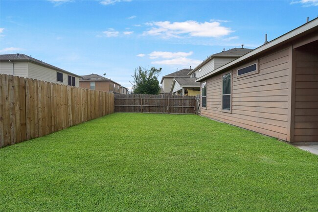Building Photo - 16414 Peyton Stone Cir