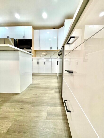 Building Photo - 3288 N 200 W