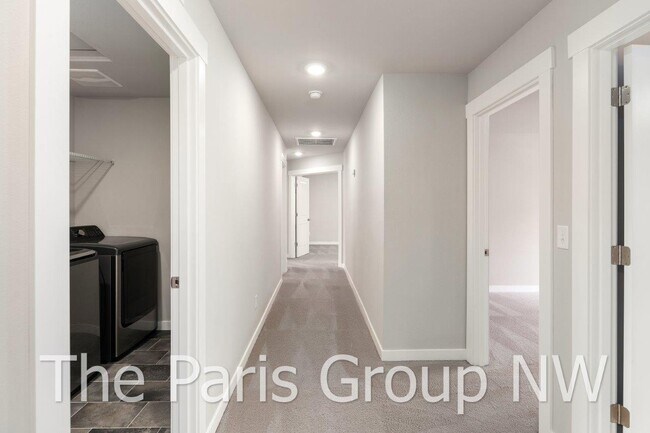 Building Photo - 2122 83rd Ave E