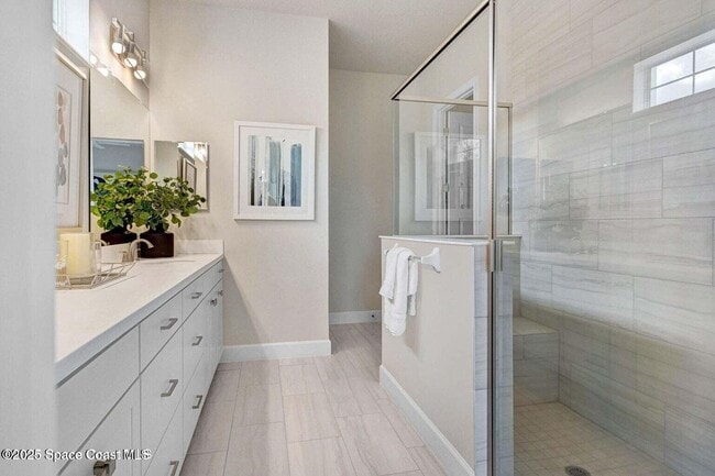 Building Photo - 2680 Avalonia Dr