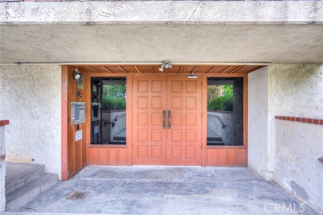 Building Photo - 125 S Sierra Madre Blvd