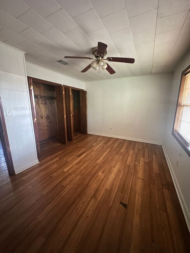 Building Photo - 3/2 Spacious Home in Oakdale