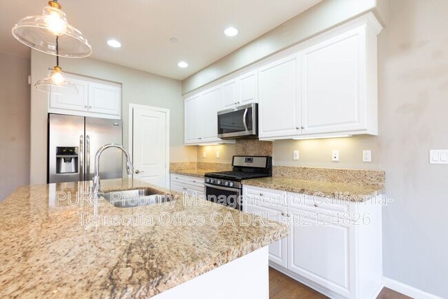 Building Photo - 44102 Calle Luz