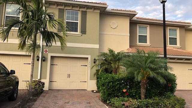 Building Photo - 12571 Laurel Cove Dr