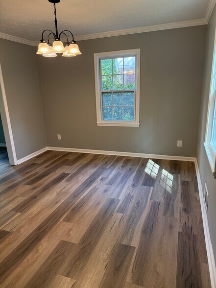 Building Photo - 2270 Fern Valley Dr SW