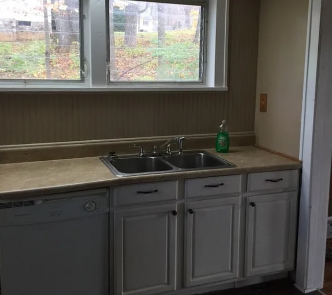 Building Photo - 2705 Valley View Ave