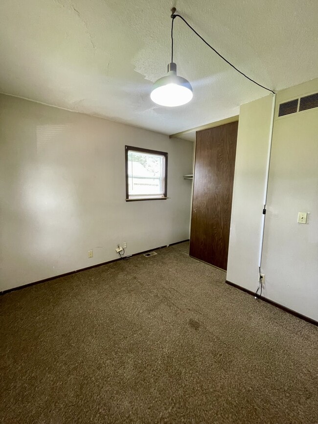 Building Photo - 2309 S Norwood Ave