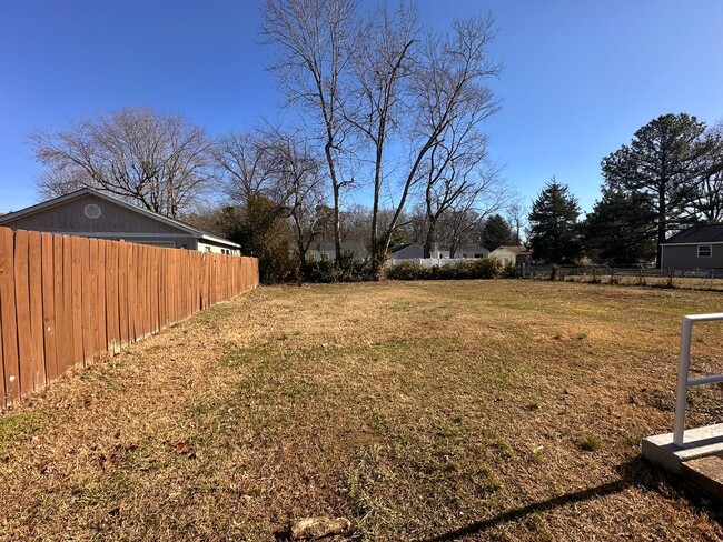 Building Photo - Adorable 3 bedroom 2 bath rancher in Chest...