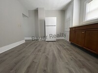 Building Photo - tb320