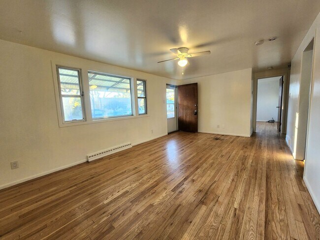 Building Photo - 1603 Iroquois Rd