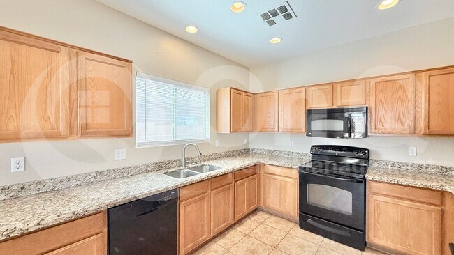 Building Photo - 4635 S Adelle