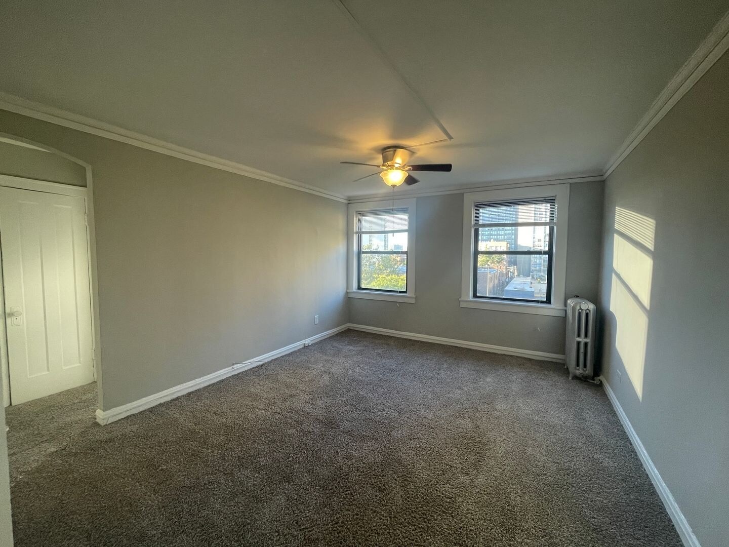 Building Photo - 831 W Bradley Pl