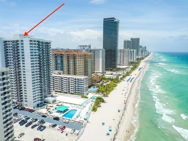 Building Photo - 3140 S Ocean Dr