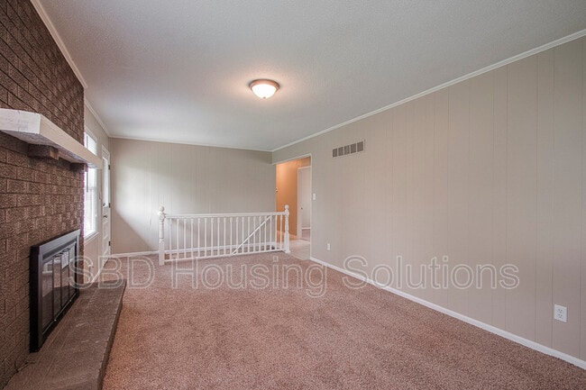 Building Photo - 9024 E 90 Terrace