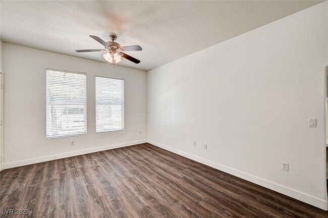 Building Photo - 10550 W Alexander Rd