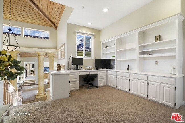 Building Photo - 19 Ranchero Rd