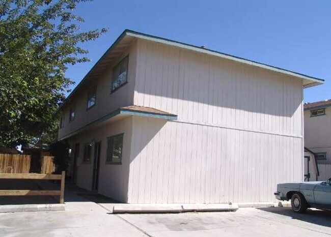Building Photo - 620 D St