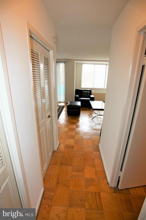 Building Photo - 10500 Rockville Pike