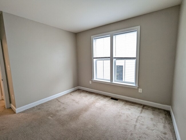 Building Photo - STUNNING Single Family Home in Brunswick C...