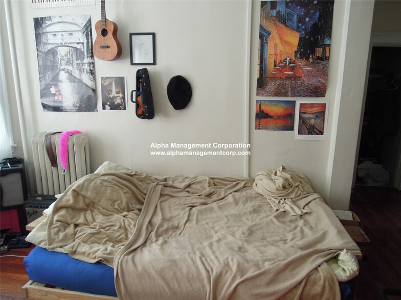 Building Photo - 204 Hemenway St