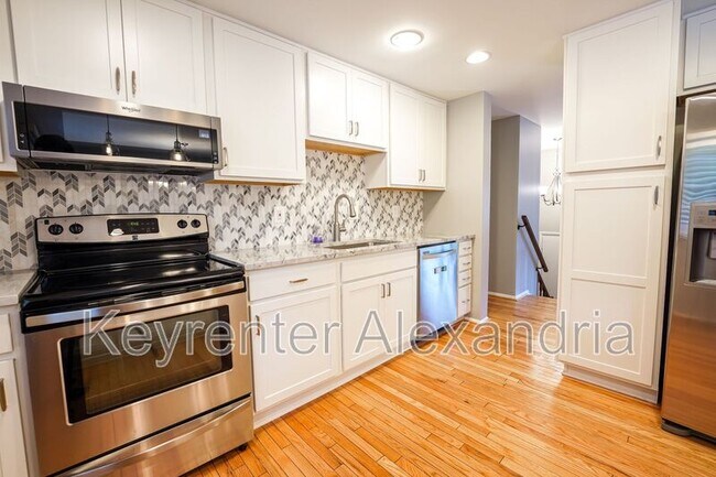 Building Photo - 5901 Beech Tree Dr