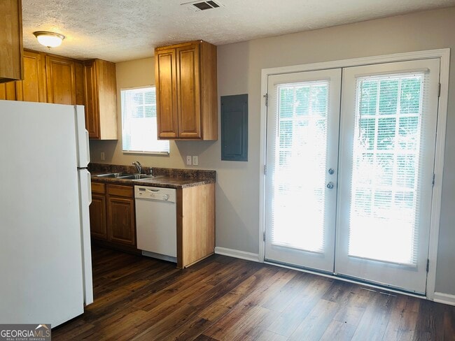 Building Photo - 605 Wilburn Ave