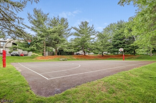 Building Photo - 1308 Spruce Hills Dr
