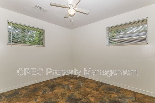 Building Photo - 1635 Memminger Ave