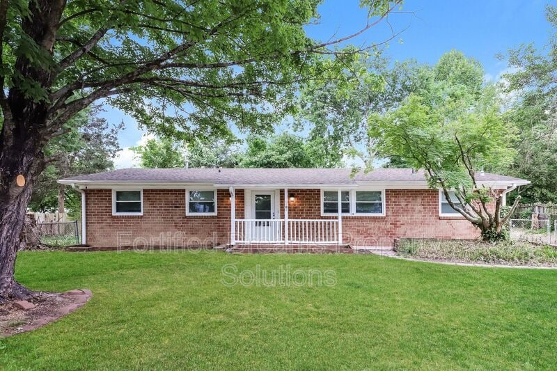 Building Photo - 2204 Celeste Ct