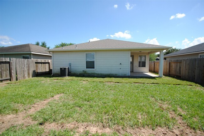 Building Photo - 4219 Medina River Loop