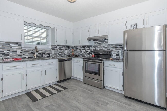 Building Photo - Move In Special: $300 OFF Rent + NO Admin ...