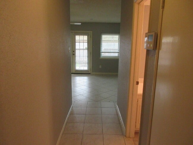 Building Photo - 14551 Misty Meadow Ln