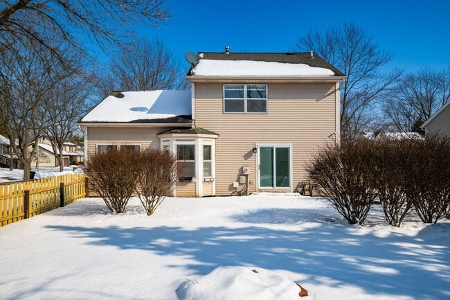 Building Photo - 4931 Leybourne Dr