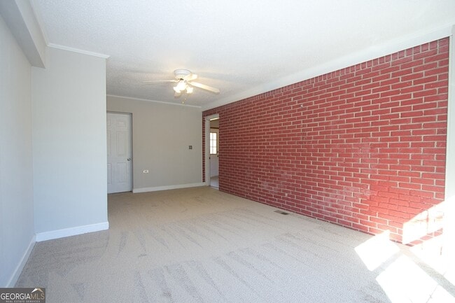 Building Photo - 2420 Green Rd