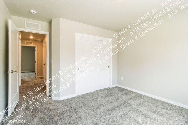 Building Photo - 284 Caspian Ct