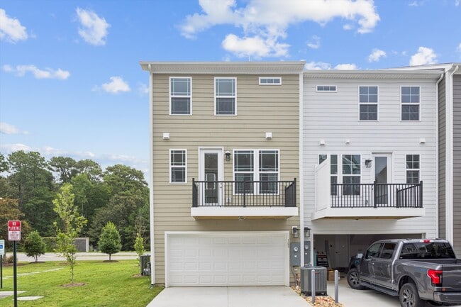 Building Photo - 105 Bracewell Ln