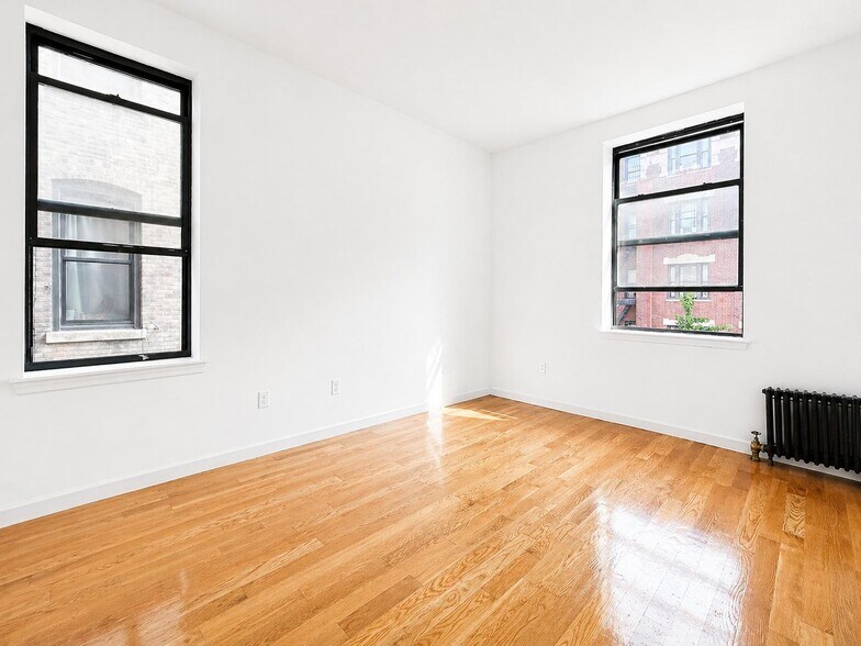 Building Photo - 609 W 137th St