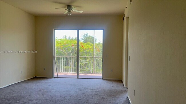 Building Photo - 3500 Oaks Clubhouse Dr