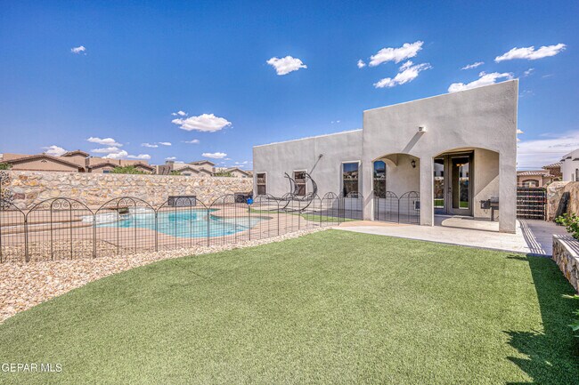 Building Photo - 12315 Houghton Springs Dr