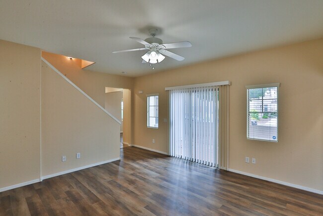 Building Photo - 501 N Citrus Ln