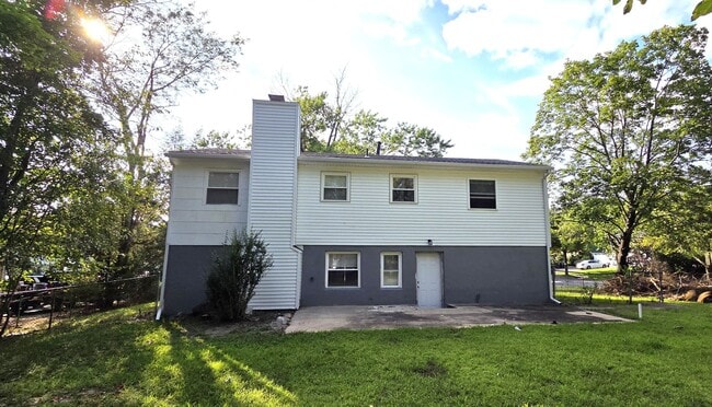 Building Photo - A Spacious 4 bedroom house for Rent !!!