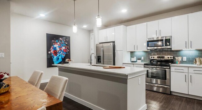 Building Photo - 1 bedroom in san antonio TX 78257