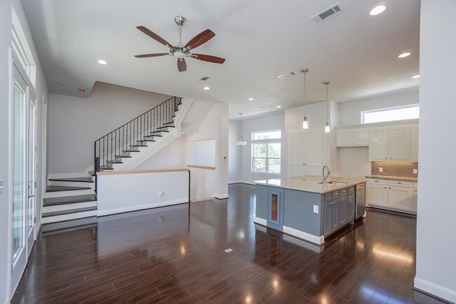 Building Photo - 3351 Kilgore St