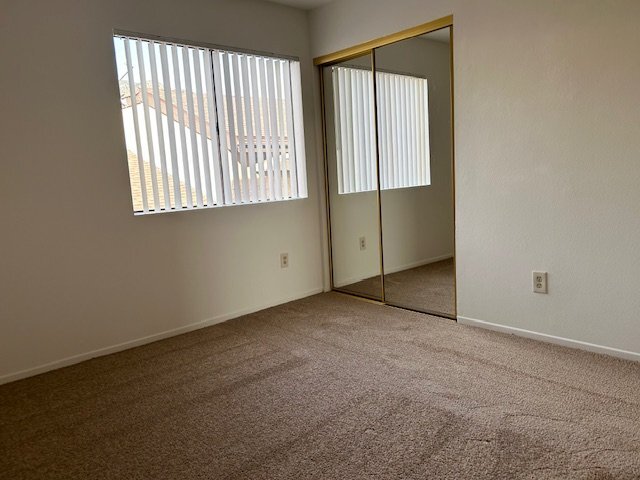 Building Photo - 623 E Cypress Ave