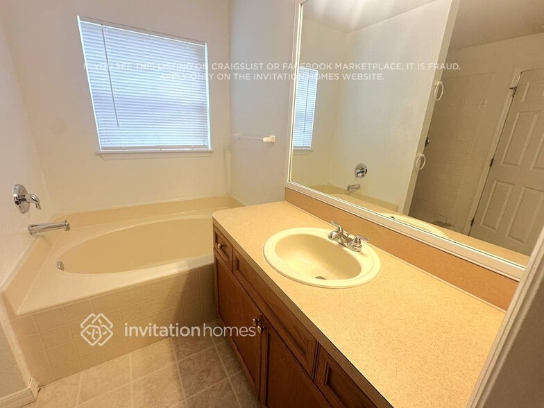 Building Photo - 1749 Sail Ct